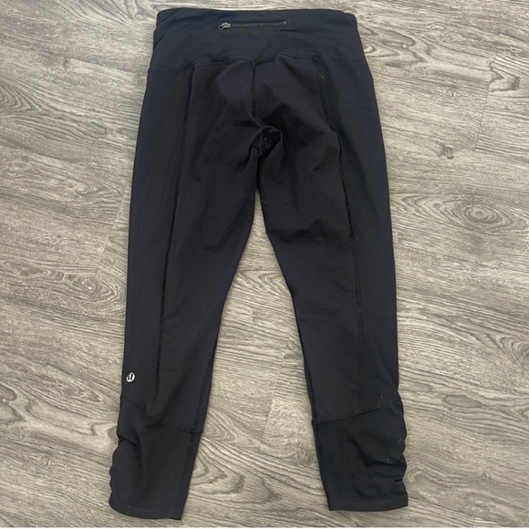 💯 authentic Lululemon Runday Crop - Picture 9 of 11